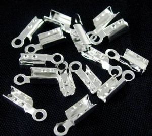 Koncovka na kůži  8x2,5x2 mm, 100 ks, platinová