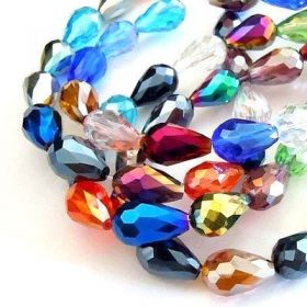 Skleněný drop 15x10 mm, 28 ks na šňůře, mix barev s AB pokovem